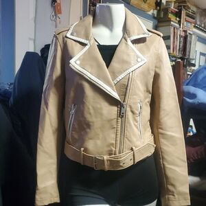 LEVI'S STRAUSS TAN & WHITE FAUX LEATHER JACKET